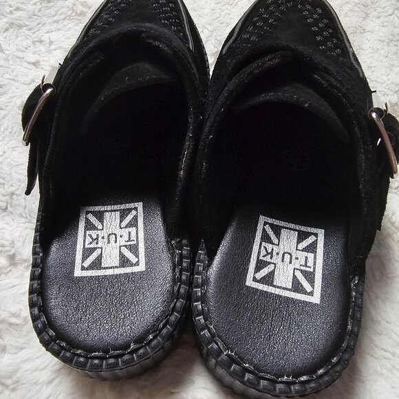 T.U.K. Black Suede Creeper Mule Platform Buckle Size 7 - Picture 3 of 6